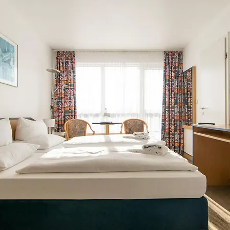 Strandhotel Bansiner Hof Hotell
